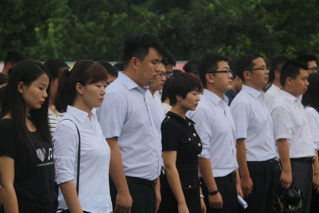 澳门所有的游戏网站大全师生代表集体默哀